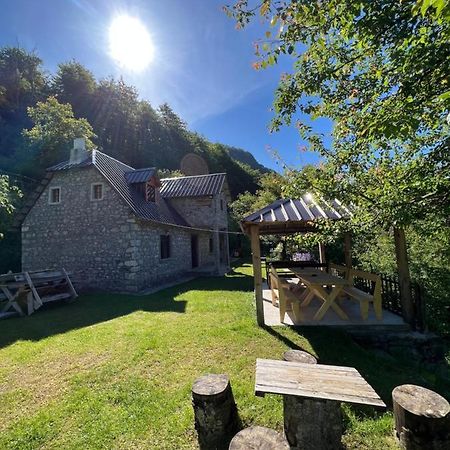 Guest House Gjelaj Тети Экстерьер фото