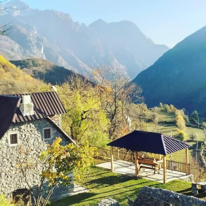 Guest House Gjelaj Тети Экстерьер фото