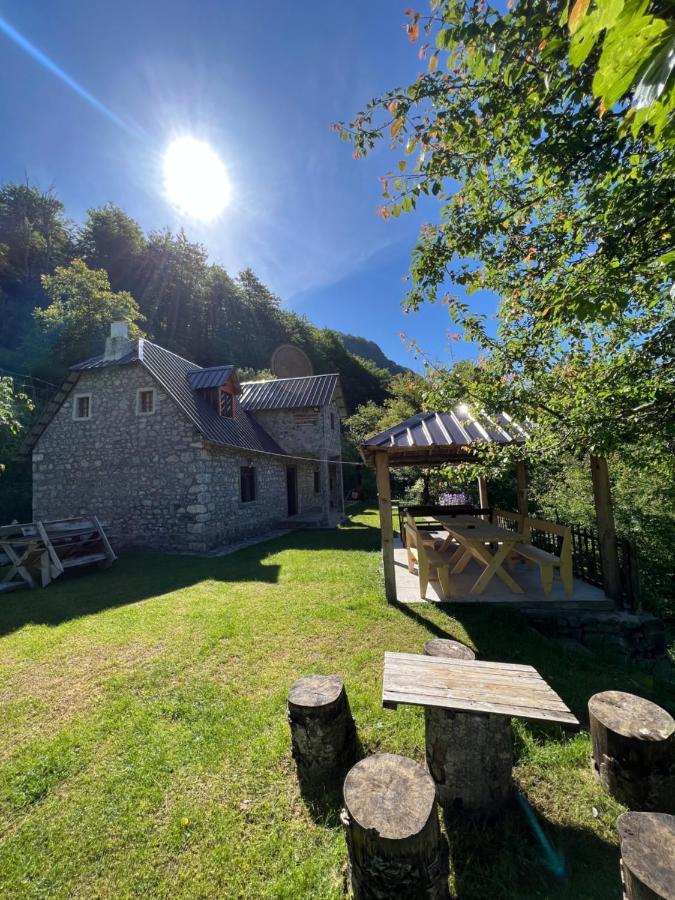 Guest House Gjelaj Тети Экстерьер фото