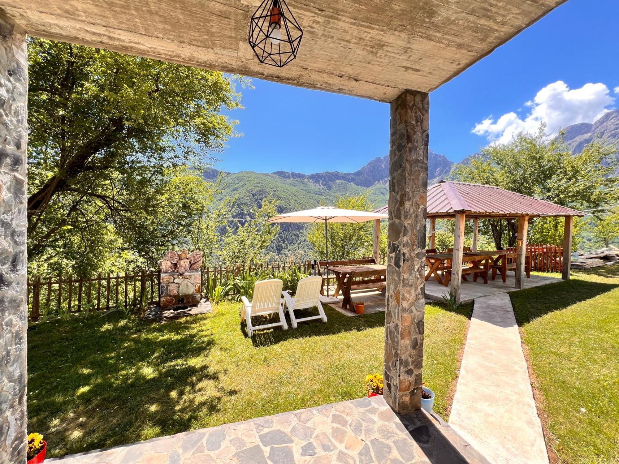 Guest House Gjelaj Тети Экстерьер фото