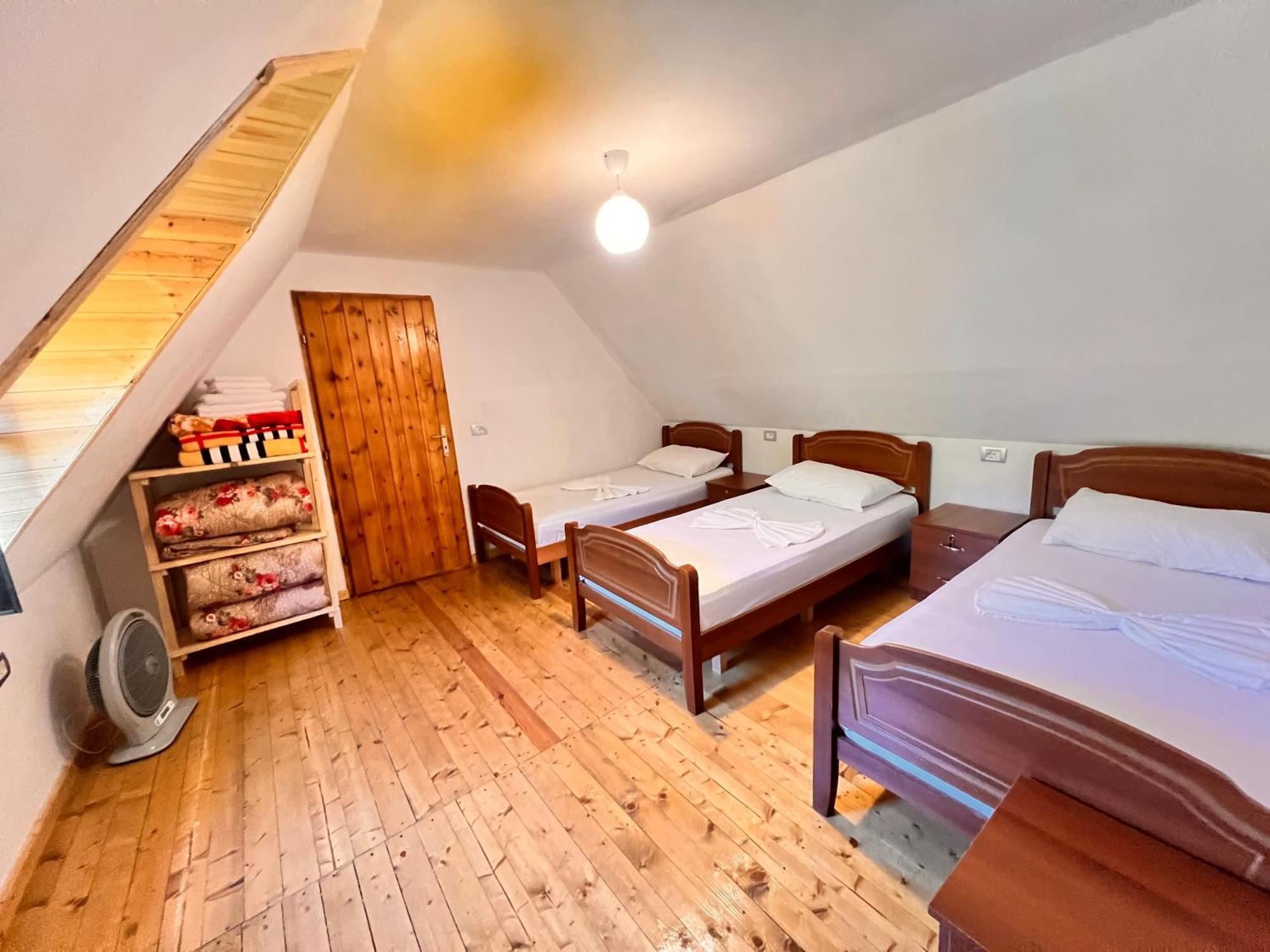 Guest House Gjelaj Тети Экстерьер фото
